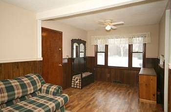2nd image of 28W544 Diversey Ave
