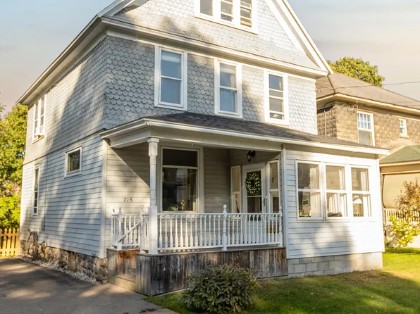 715 Cedar St, Sault Sainte Marie, MI 49783