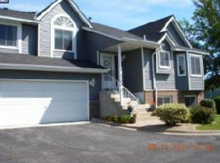 9303 Nantwick Ln N, Brooklyn Park, MN 55443