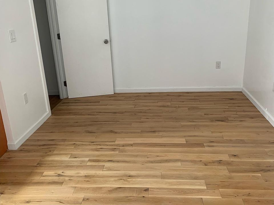 2nd image of 831 Francisco St