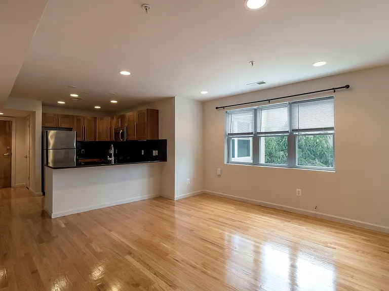 1310 K St SE #202 — Photo 8