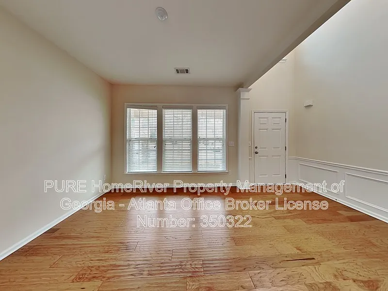4 bed, 3.0 bath, 2030 sqft, $2,345 — Photo 4