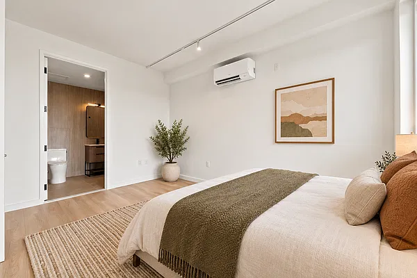 Bedroom, photo 2