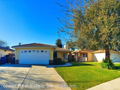8205 Ipswich Way, Bakersfield, CA, 93311