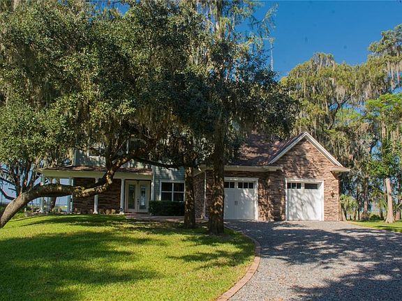 4th image of 1030 Oak Shore Dr