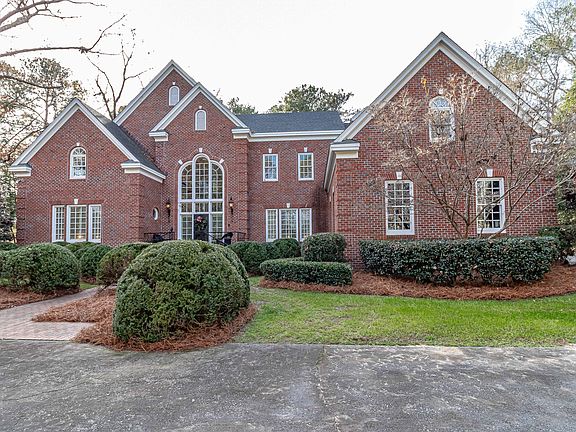 3rd image of 618 E Lake Dr