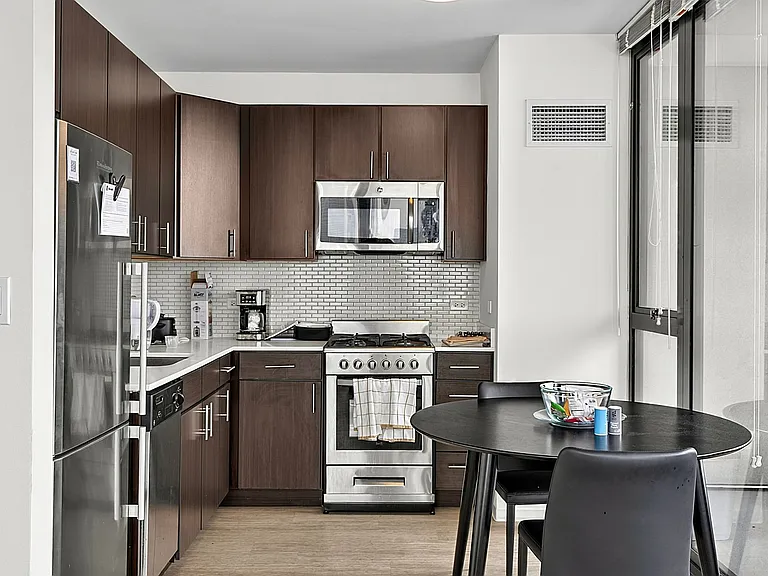 River North Luxury, On Display — Photo 50