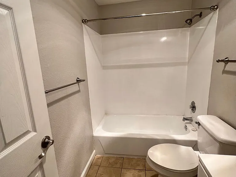 12527 Roosevelt Way NE — Photo 14