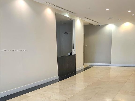3rd image of 2200 NE 4th Ave APT 803
