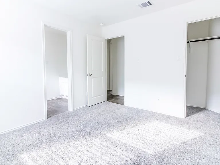 1209 Nokota Bnd — Photo 9