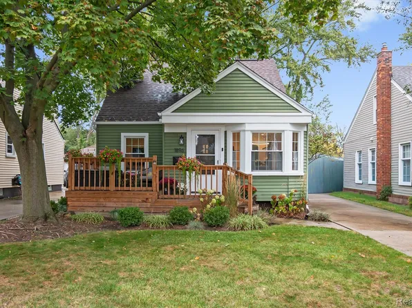 1896 Cambridge Rd, Berkley, MI 48072