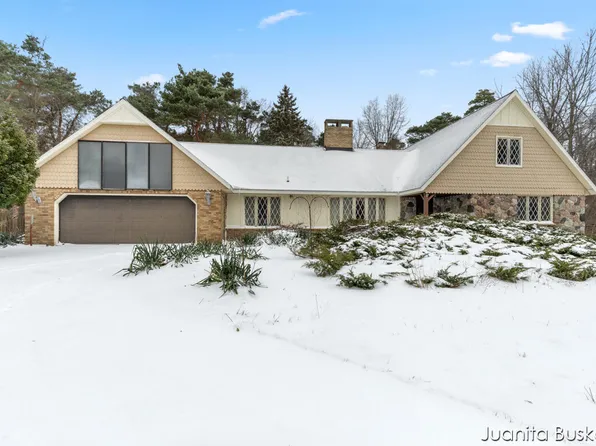6431 144th Ave, Holland, MI 49423