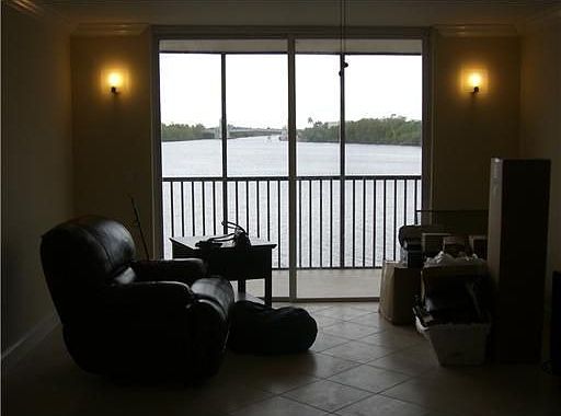 Home For Sale In Harbour Hall
