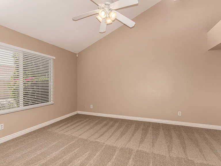 11115 E Mercer Ln — Photo 16