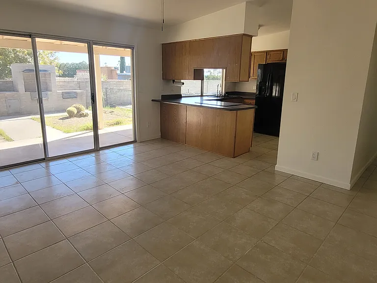 550 N Gollob Rd — Photo 5