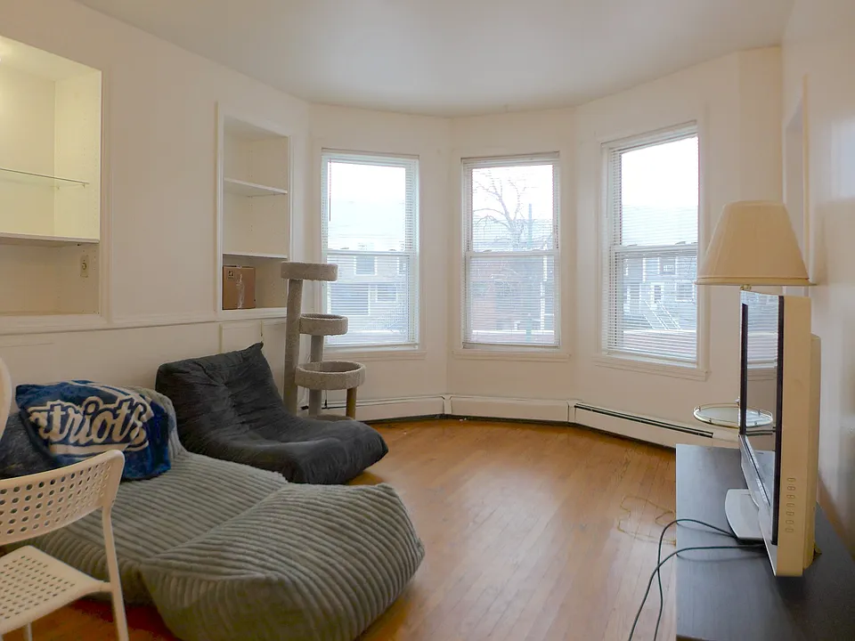 860 Huntington Ave