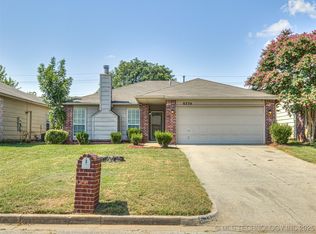 6334 S Madison Pl, Tulsa, OK 74136
