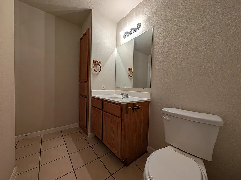 956 Misty Acres Dr — Photo 17
