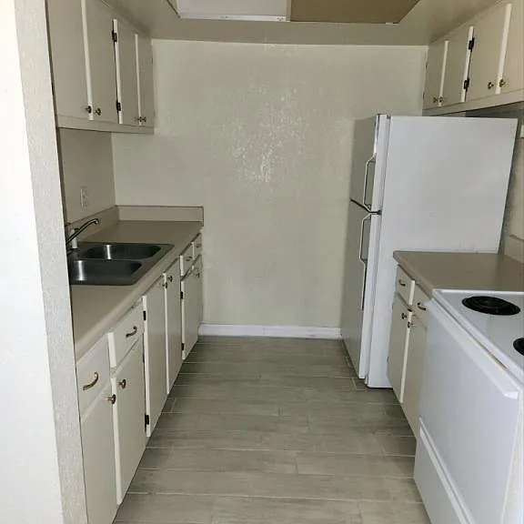 2170 Knox McRae Dr #38 — Photo 4