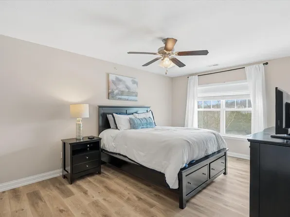 2212 Chapel Hill Rd APT 204, Columbia, MO 65203