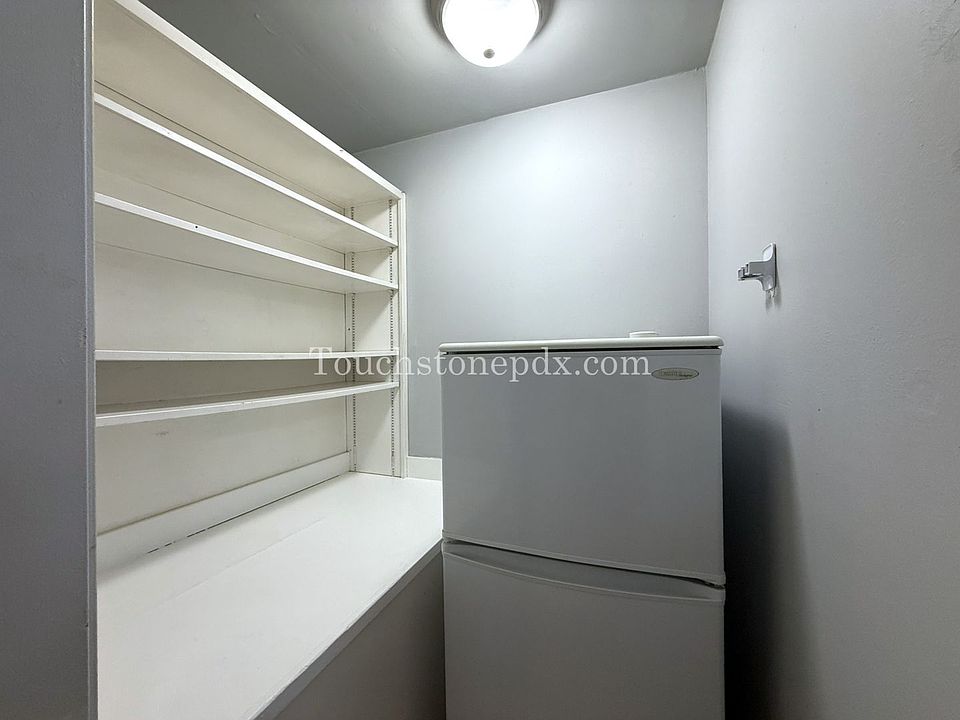 1st image of 2424 NW Kearney St APT 15