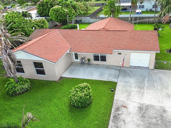 3rd image of 28223 SW 158th Ct