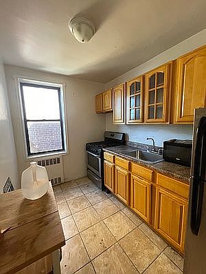 3rd image of 300 Linden Blvd APT 6D