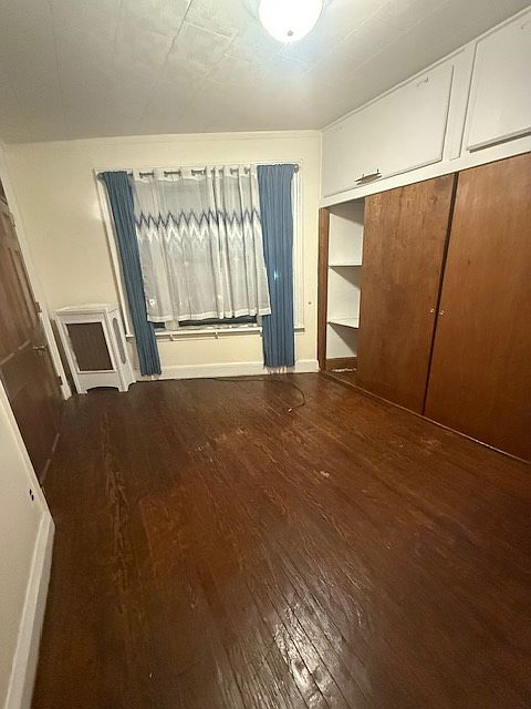 2nd image of 403 Saint Barnabas Pl APT 3N