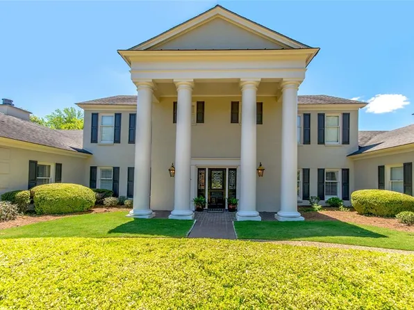 3100 Jamestown Dr, Montgomery, AL 36111