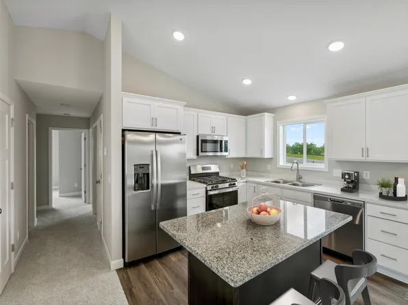 407 65th St SW, Waverly, MN 55390