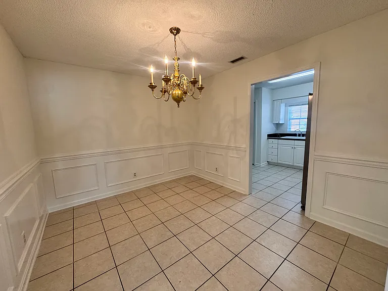 4091 Lakeshore Dr — Photo 20