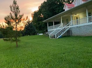 140 Dotson Bend Ln, Belvidere, TN 37306