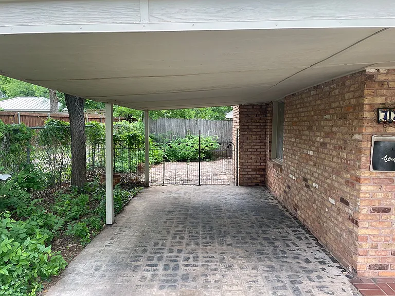 725 Elmwood Dr — Photo 15