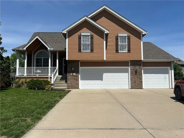 10023 N Willow Ave, Kansas City, MO 64157