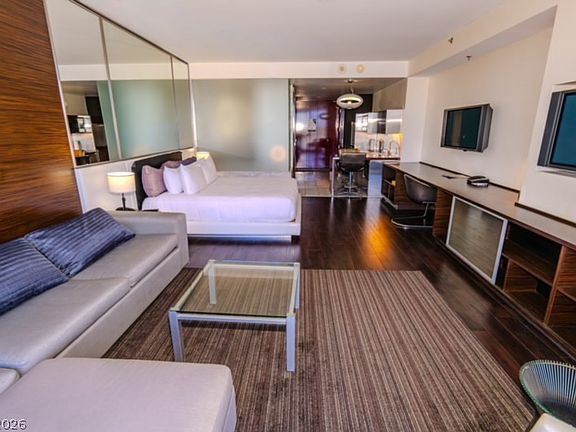 2nd image of 4381 W Flamingo Rd #12305