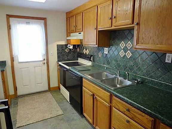 4th image of 4017 Yukon Ave