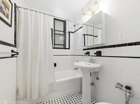 960 Sterling Place image 5 of 13