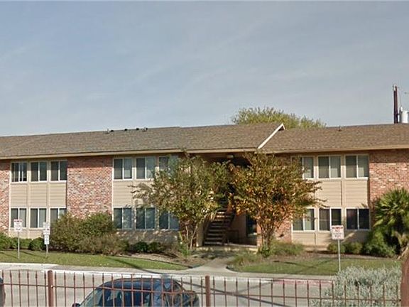 5th image of 1014 S San Eduardo Ave