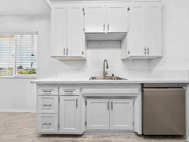 2010 S. Garth Ave. — Photo 15
