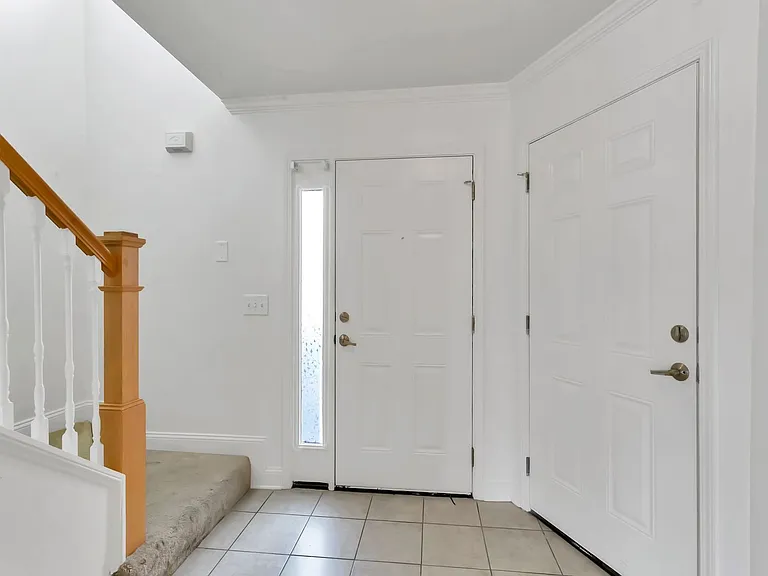 735 Majestic Dr — Photo 7