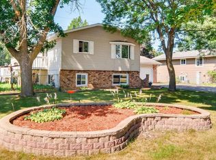 11211 Wren St NW, Coon Rapids, MN 55433