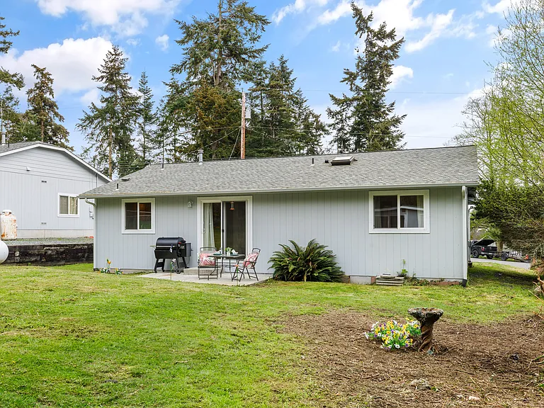 1257 Russell Dr — Photo 22