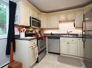 35 Jacqueline Rd APT B, Waltham, MA 02452