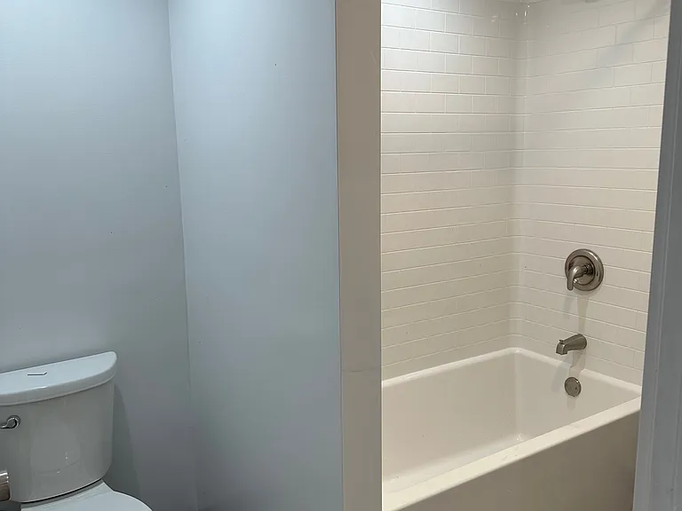 309 W Main St #7 — Photo 3
