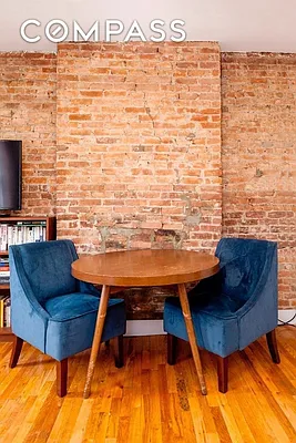 Rented by Compass | media 24