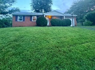 14663 Cloverdale Rd, Woodbridge, VA 22193