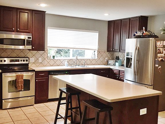 5th image of 207 Parakeet Dr