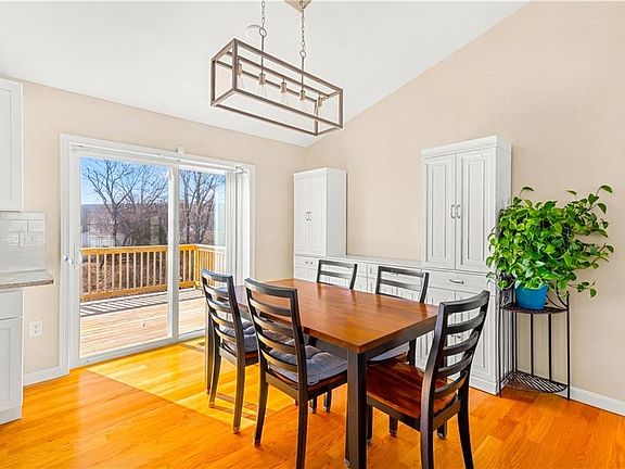 4th image of 180 Bertenshaw Rd