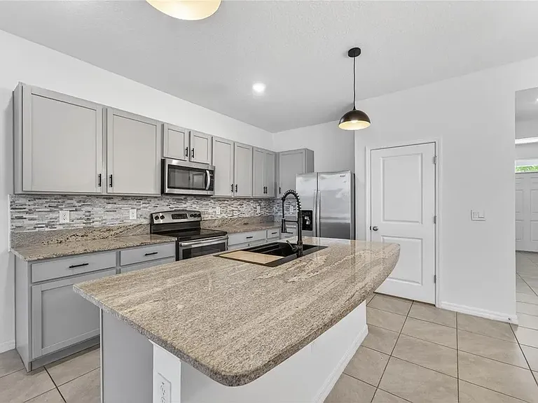 136 Mangrove Shade Cir — Photo 7