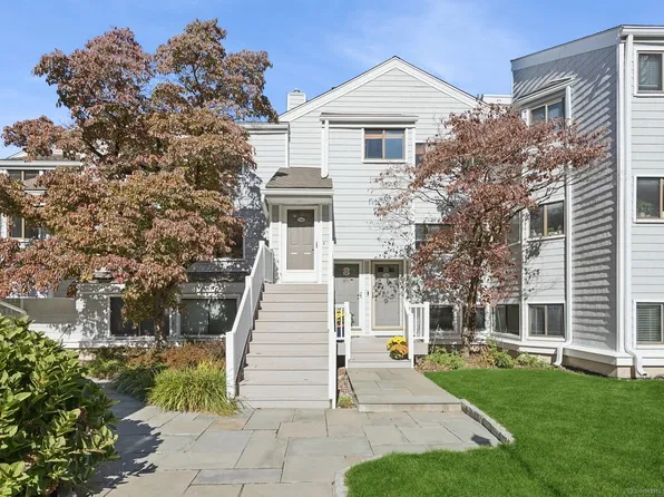 148 Rowayton Woods Drive #148, Norwalk, CT 06854